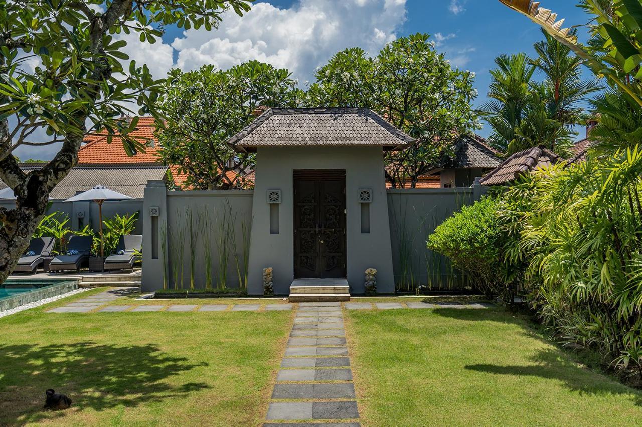 Bali Villa Lotus เซมินยัค ภายนอก รูปภาพ