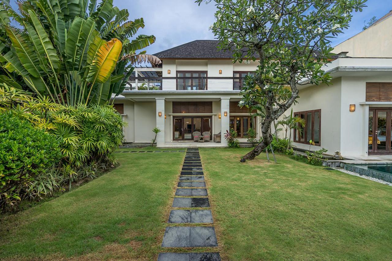 Bali Villa Lotus เซมินยัค ภายนอก รูปภาพ