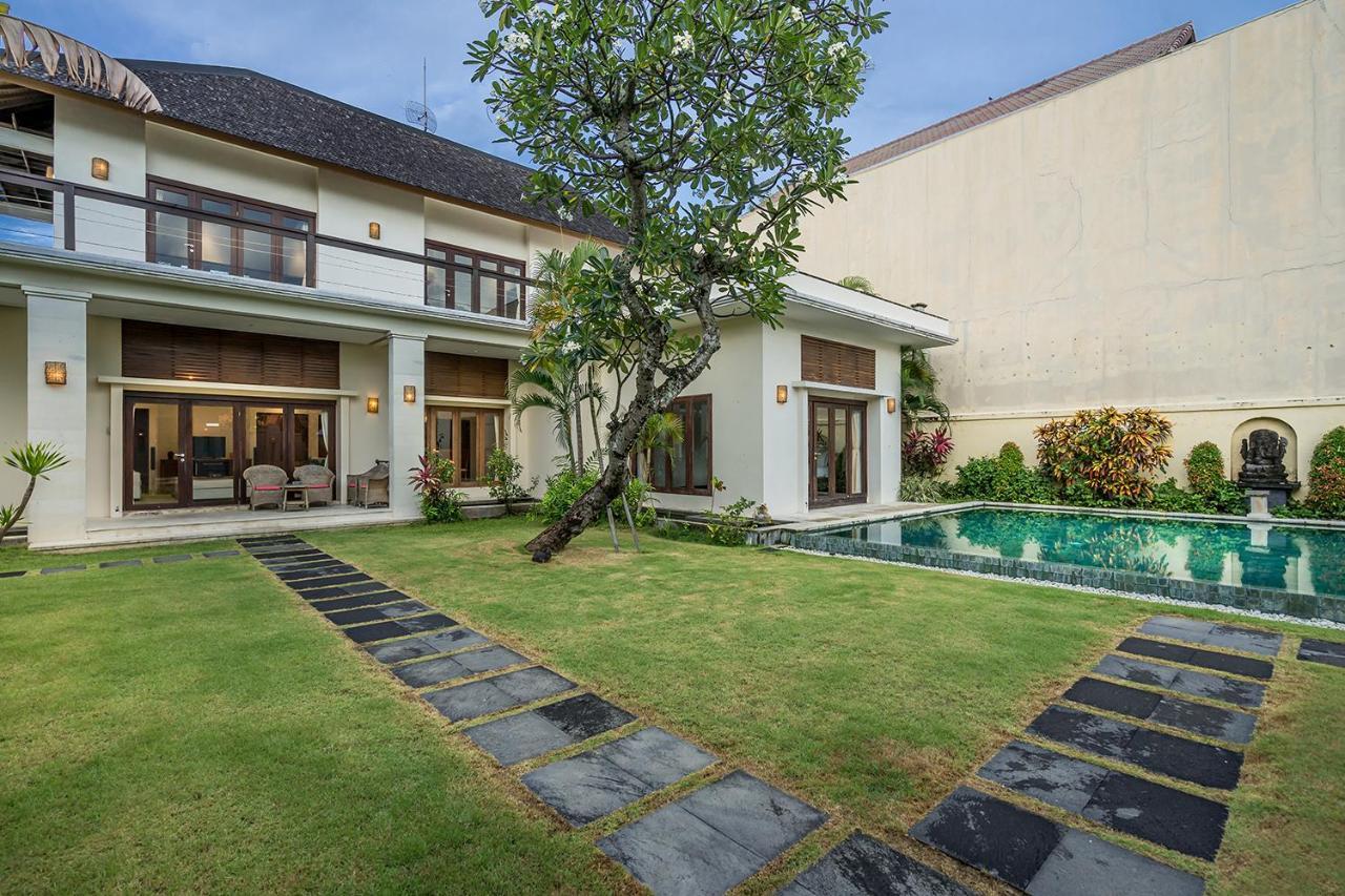 Bali Villa Lotus เซมินยัค ภายนอก รูปภาพ