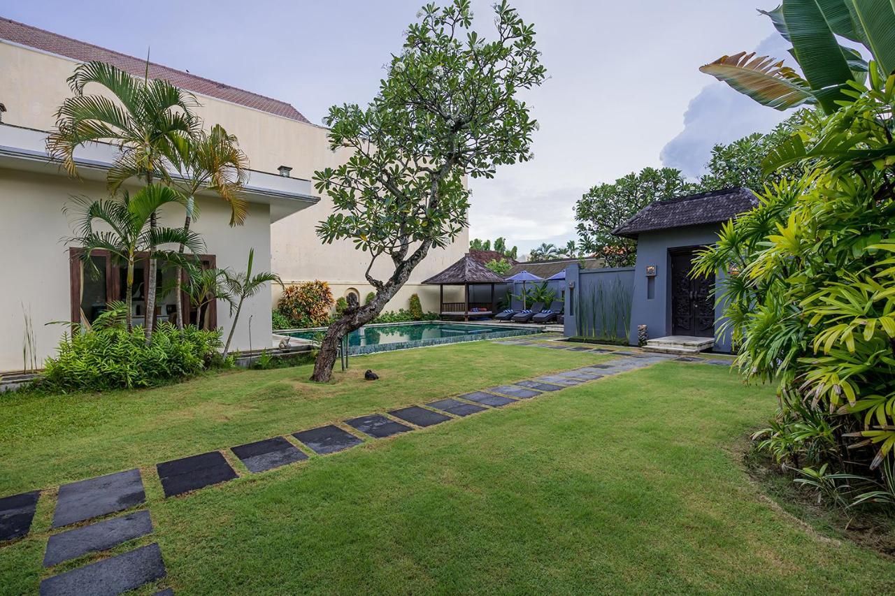 Bali Villa Lotus เซมินยัค ภายนอก รูปภาพ