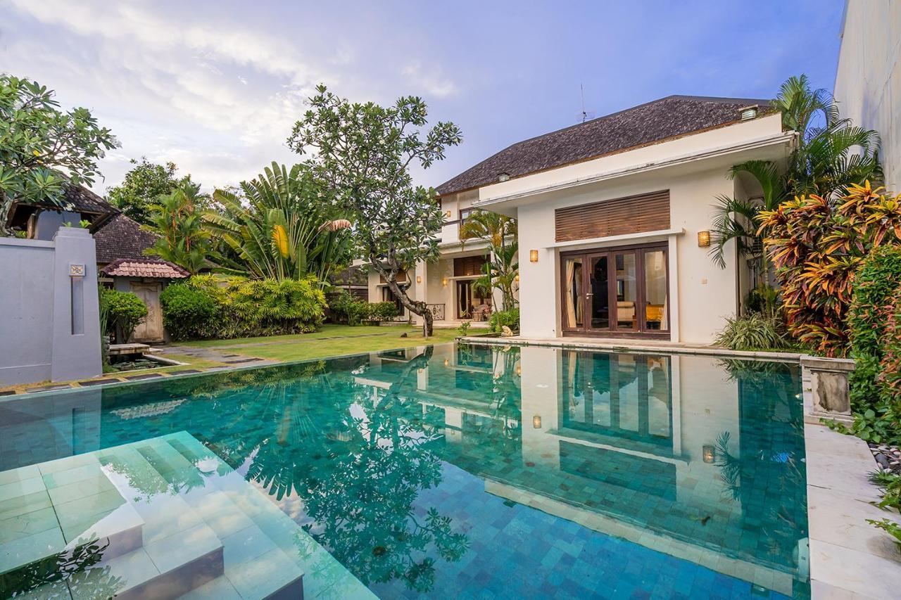 Bali Villa Lotus เซมินยัค ภายนอก รูปภาพ