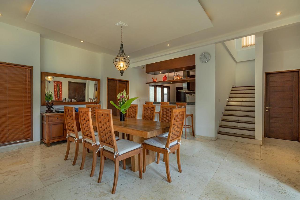 Bali Villa Lotus เซมินยัค ภายนอก รูปภาพ