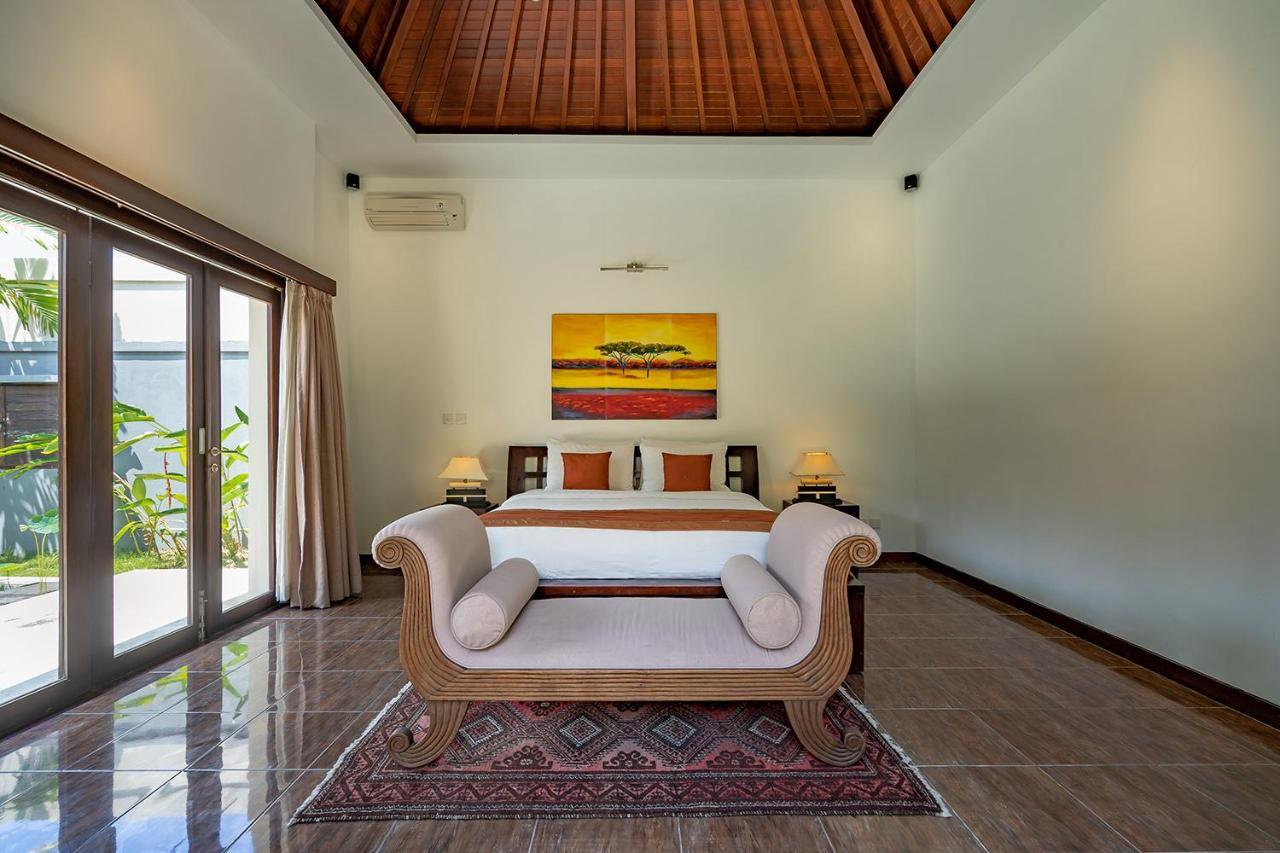 Bali Villa Lotus เซมินยัค ภายนอก รูปภาพ